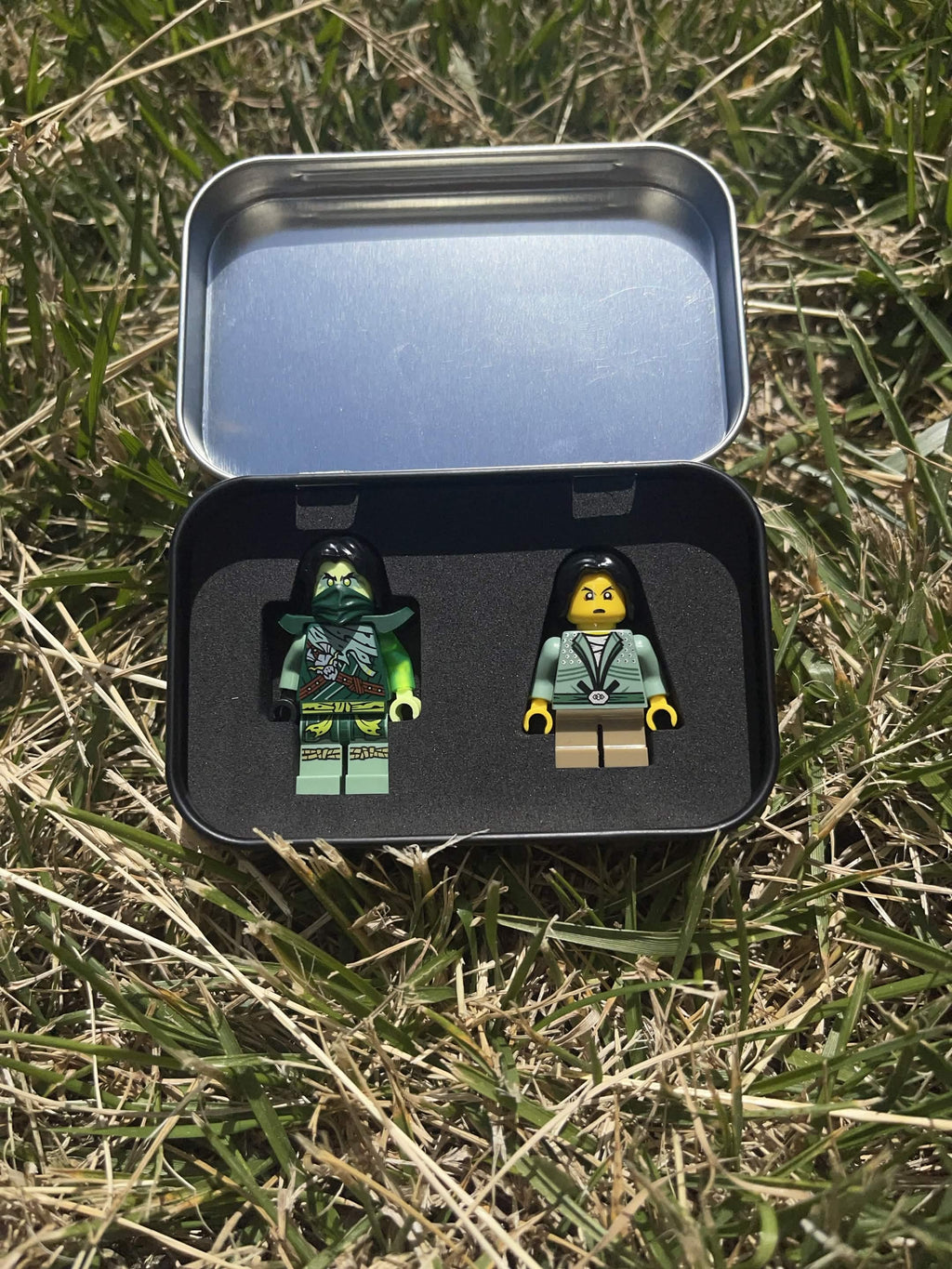 Wind Dark Green Dragon Mini Fig Tin!