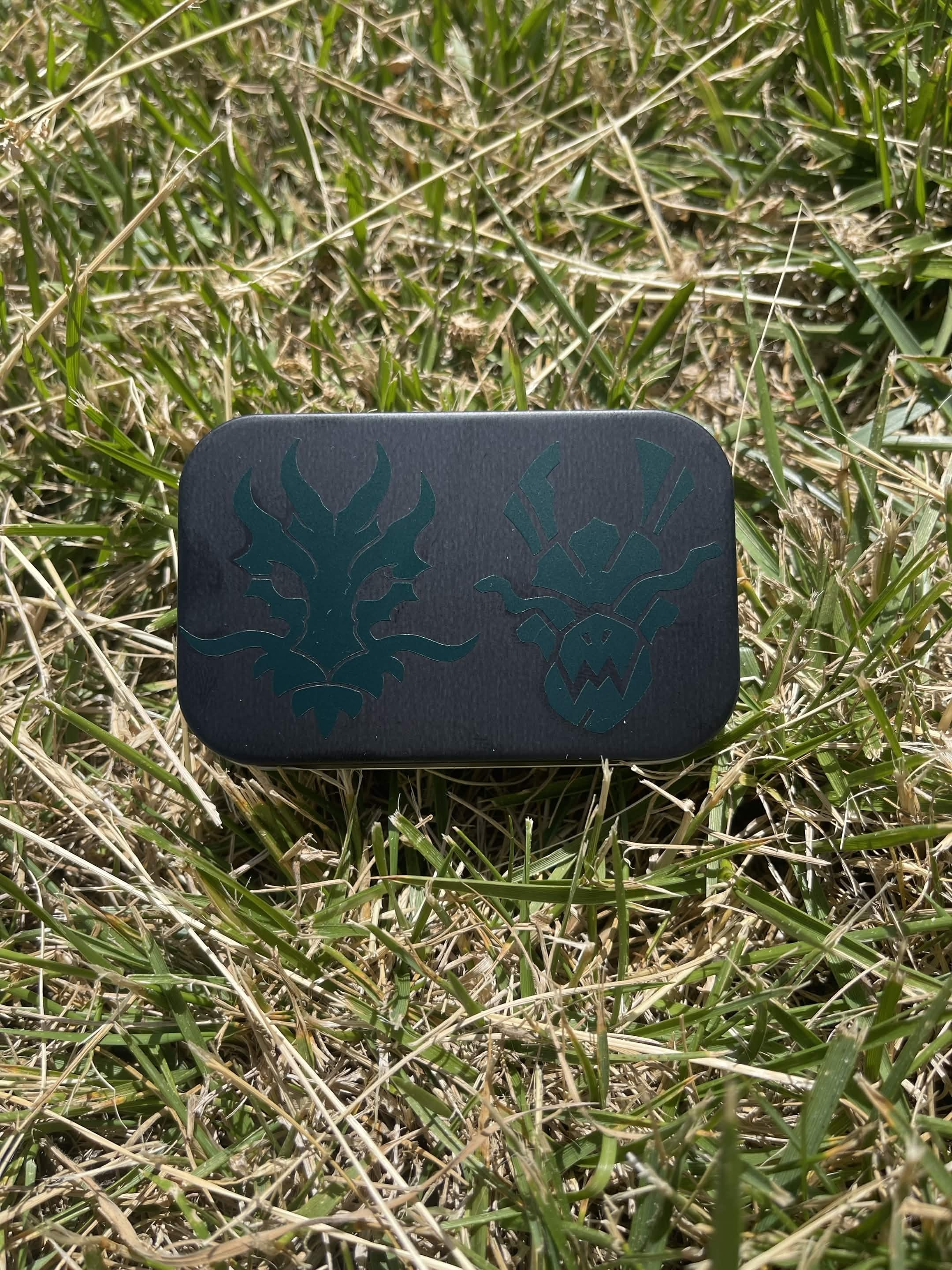Wind Dark Green Dragon Mini Fig Tin!
